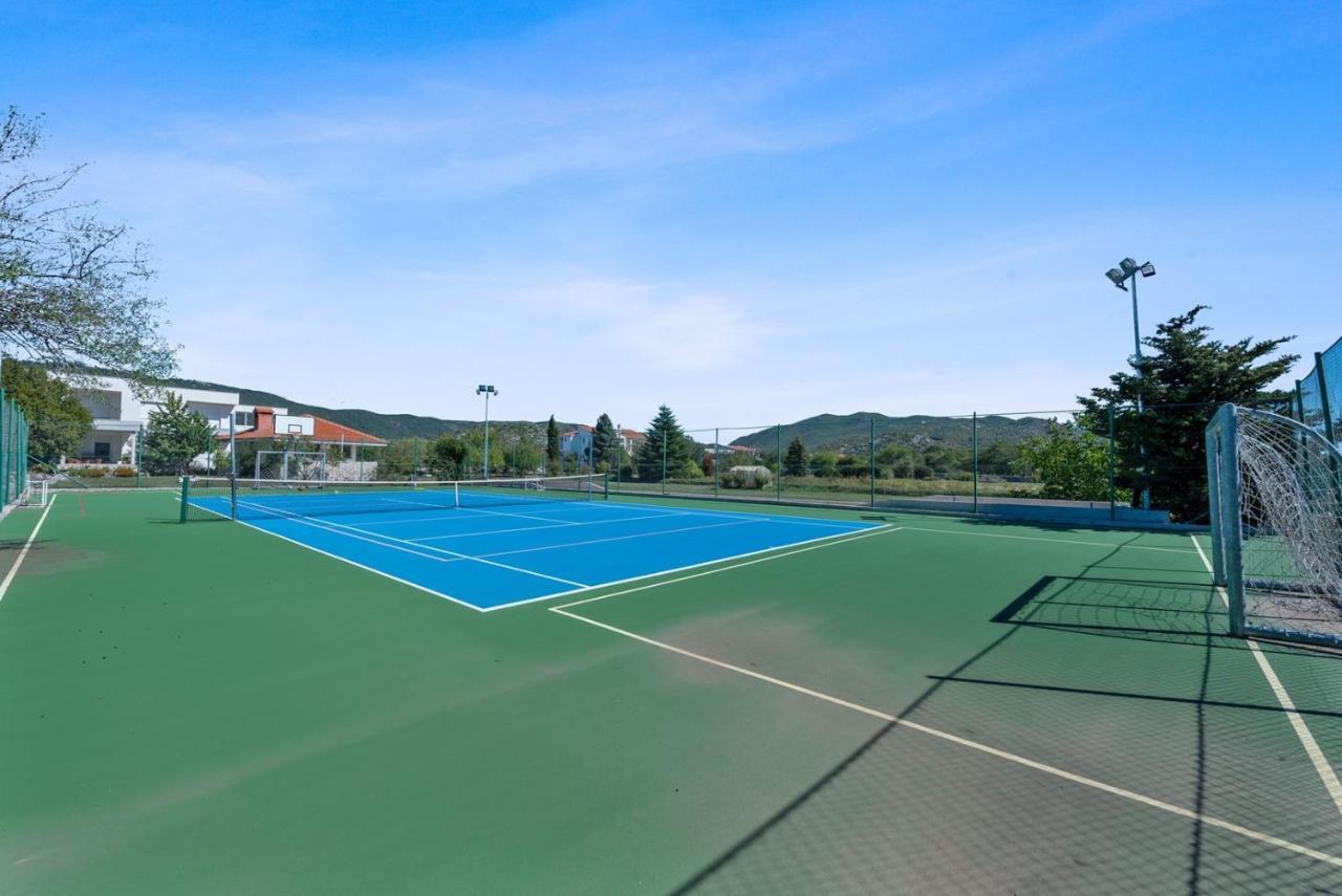 Villa Almas - Heated Pool, Sauna, Gym And Tennis Court Neoric Ngoại thất bức ảnh
