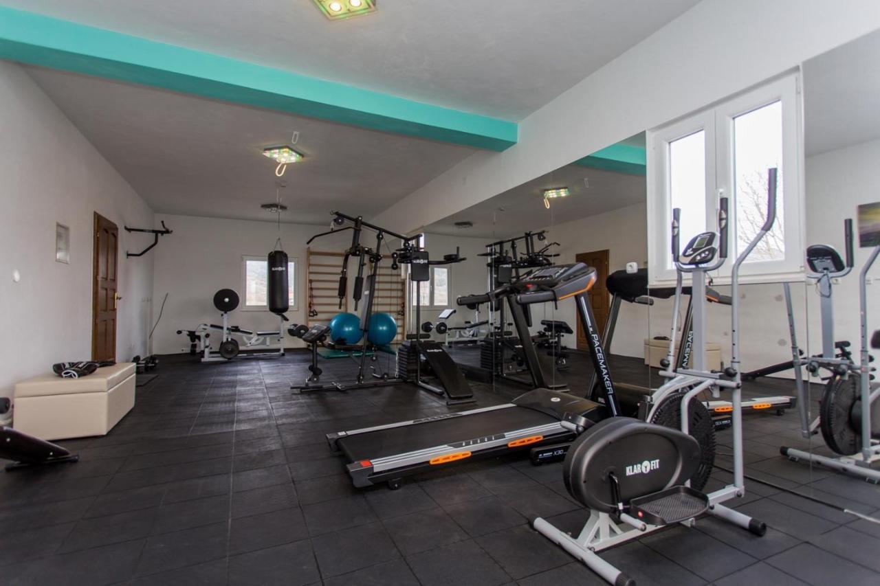 Villa Almas - Heated Pool, Sauna, Gym And Tennis Court Neoric Ngoại thất bức ảnh
